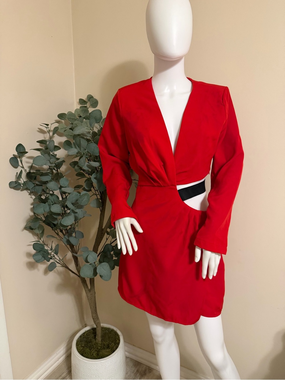 Red Cutout Long-Sleeve Mini Dress - Women